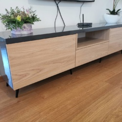 Agát sheffield prírodný a acrylic gloss anthracite